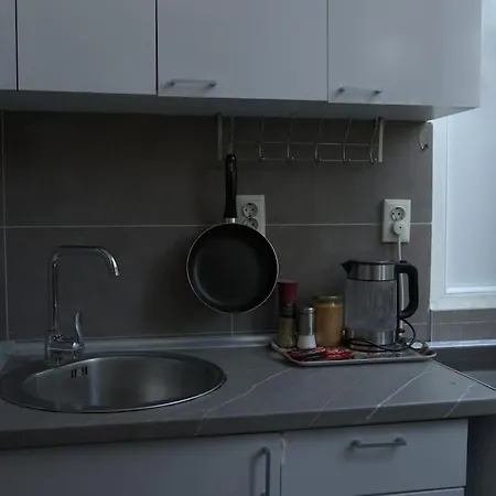 Adriana's Place Apartment *